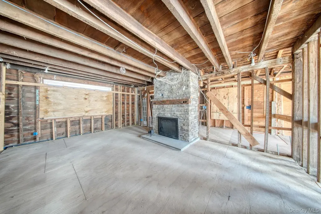 2823 State Route 52 Pine Bush NY 12566