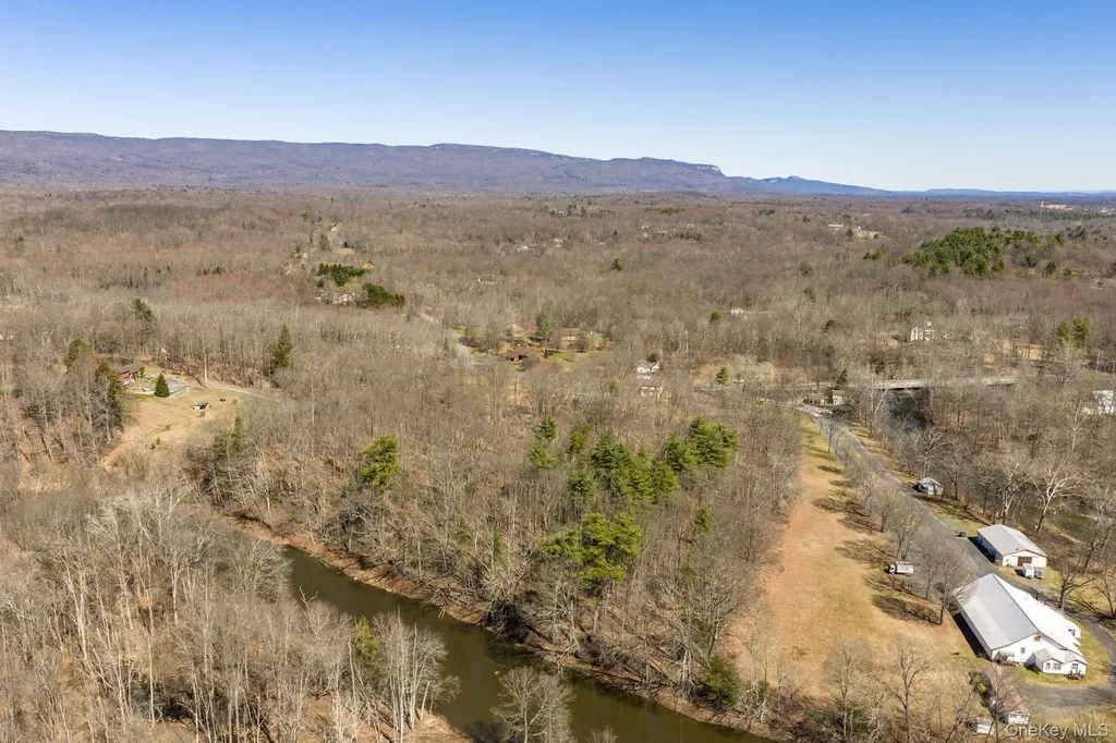 2823 State Route 52 Pine Bush NY 12566