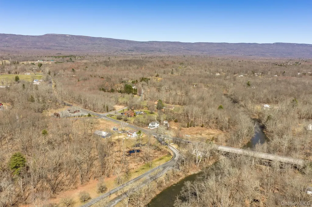 2823 State Route 52 Pine Bush NY 12566