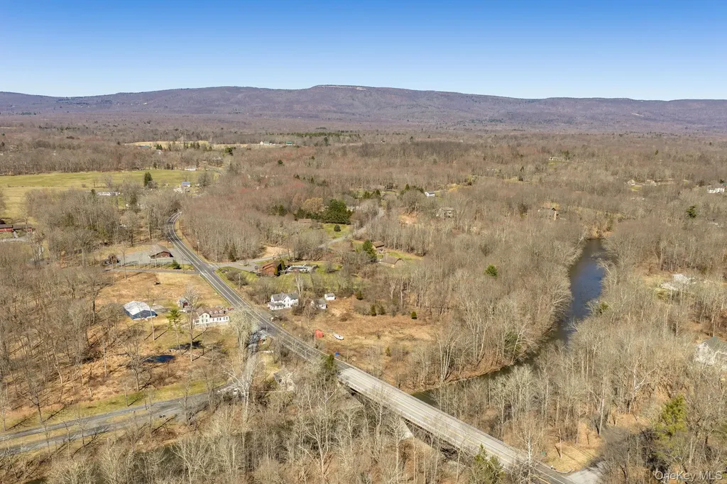 2823 State Route 52 Pine Bush NY 12566