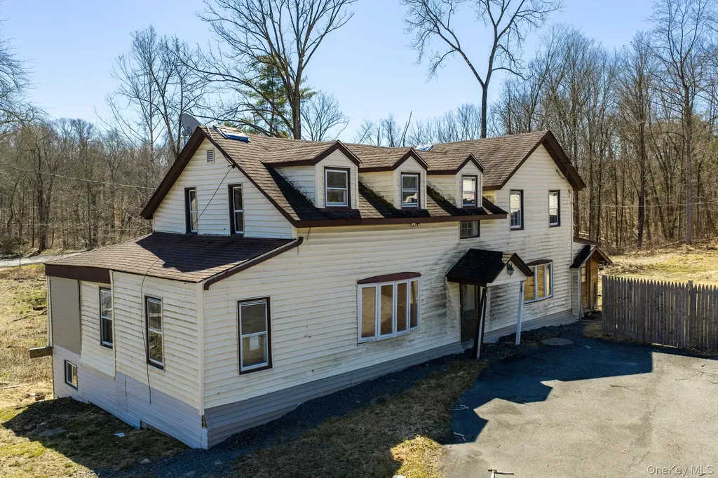 2823 State Route 52 Pine Bush NY 12566