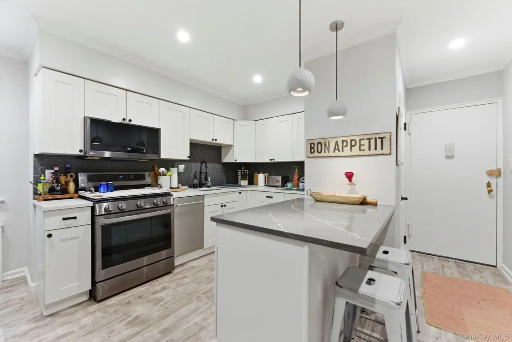 2 Bryant Crescent White Plains NY 10605