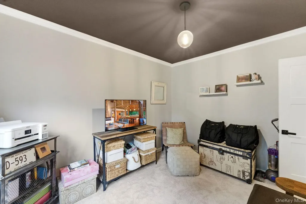 2 Bryant Crescent White Plains NY 10605