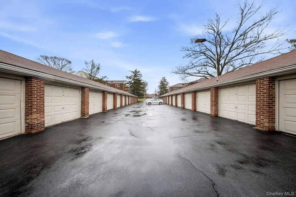 2 Bryant Crescent White Plains NY 10605