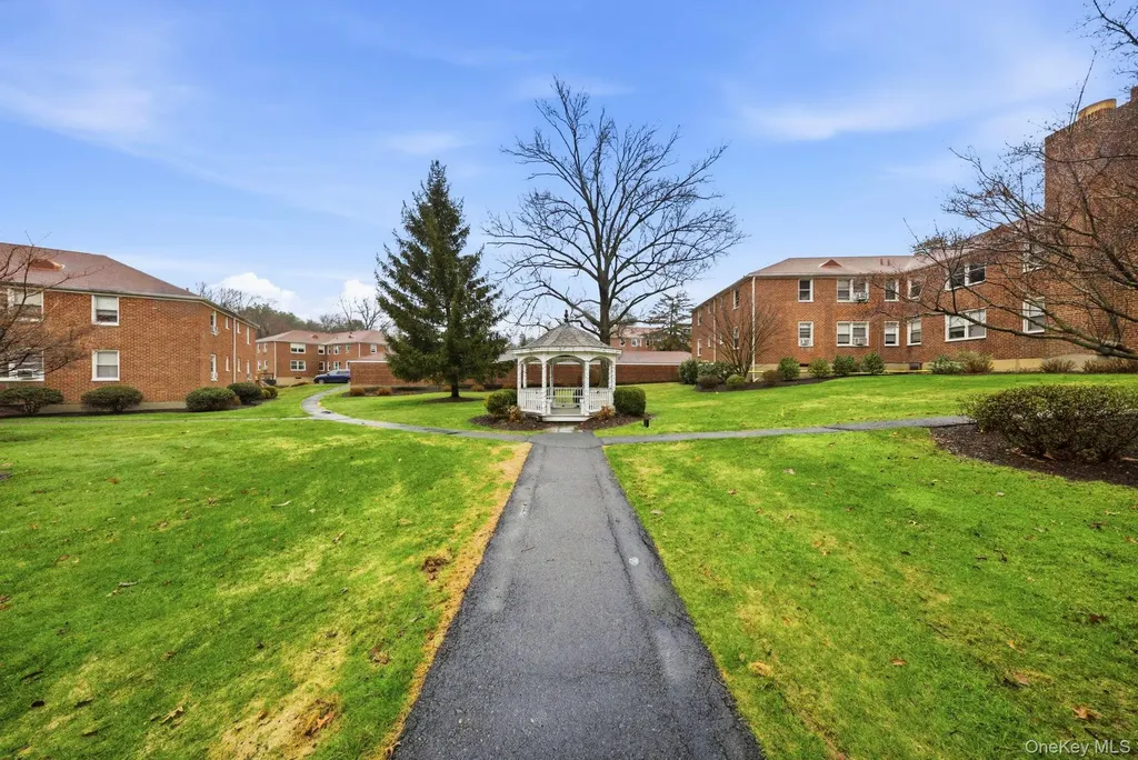 2 Bryant Crescent White Plains NY 10605