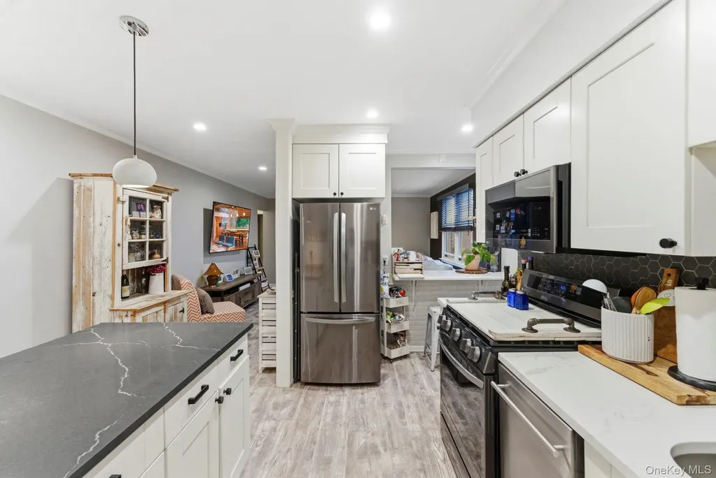 2 Bryant Crescent White Plains NY 10605
