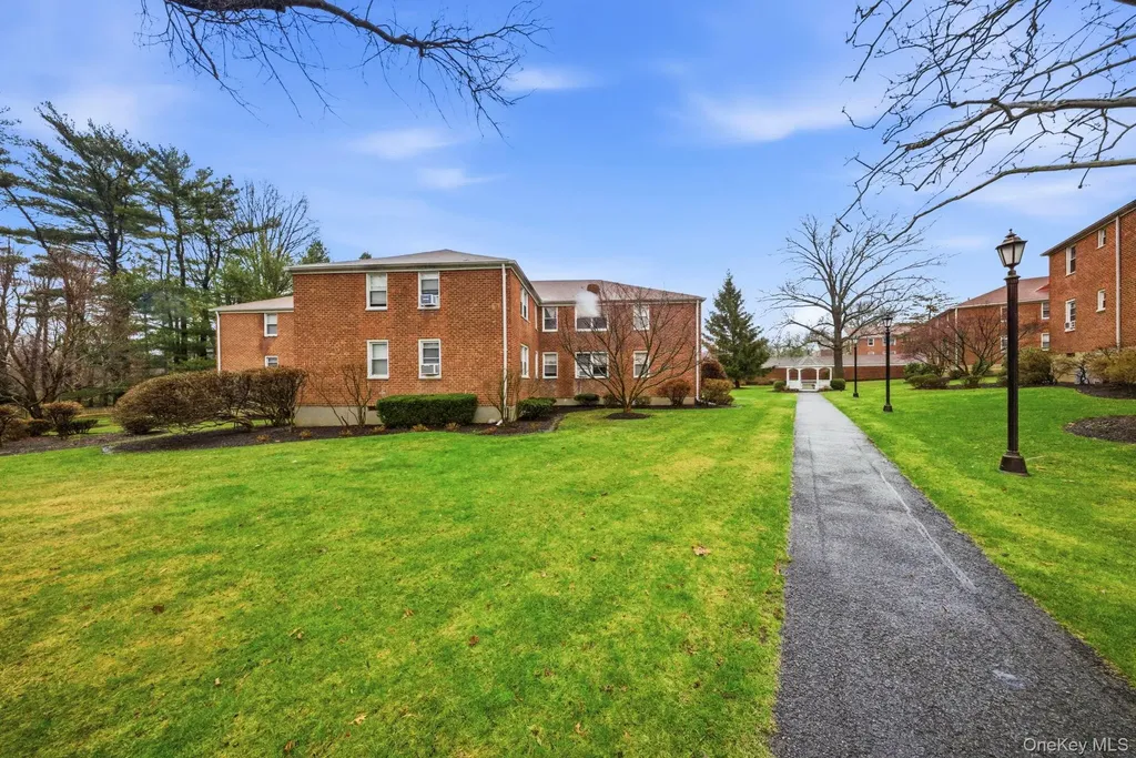 2 Bryant Crescent White Plains NY 10605