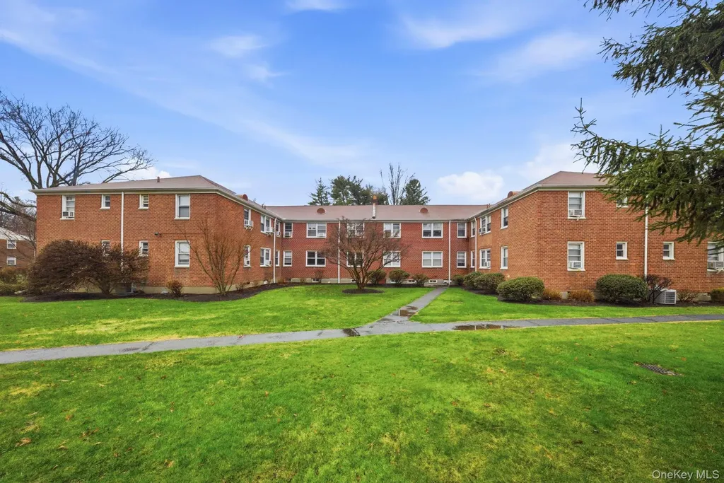 2 Bryant Crescent White Plains NY 10605