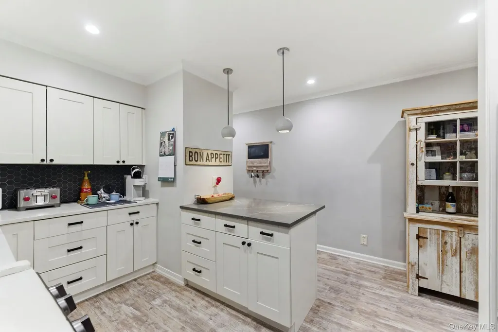 2 Bryant Crescent White Plains NY 10605