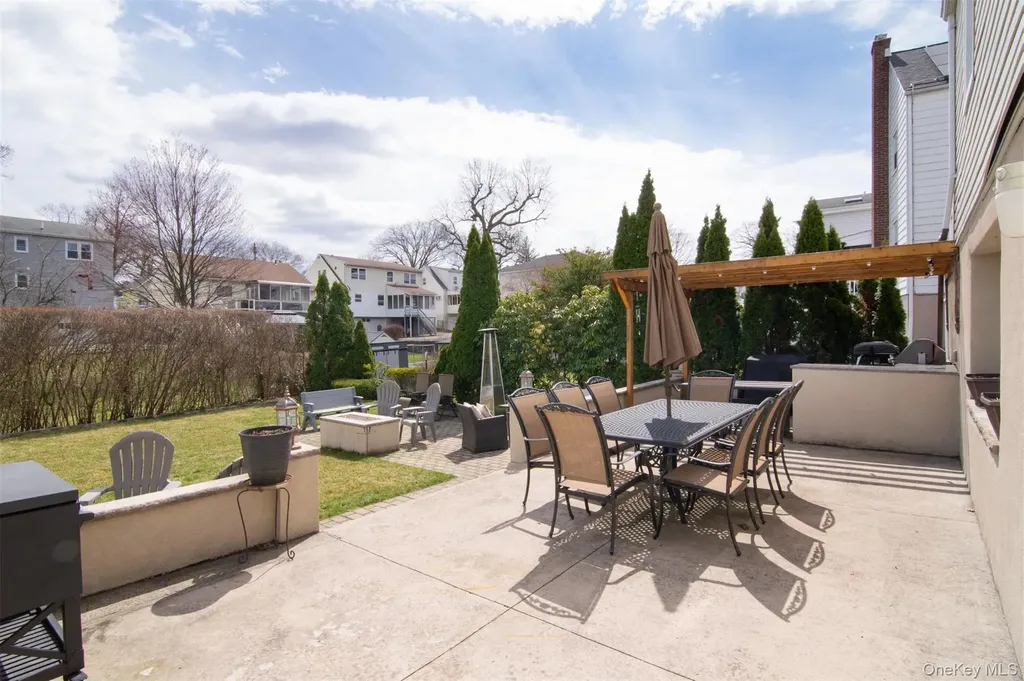 123 Hildreth Place Yonkers NY 10704
