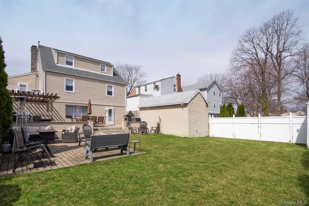 123 Hildreth Place Yonkers NY 10704