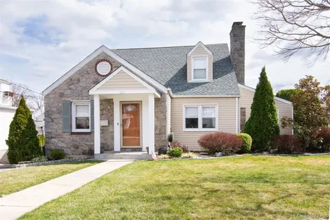 123 Hildreth Place Yonkers NY 10704