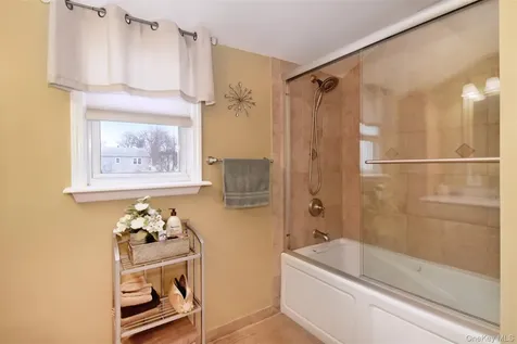 123 Hildreth Place Yonkers NY 10704