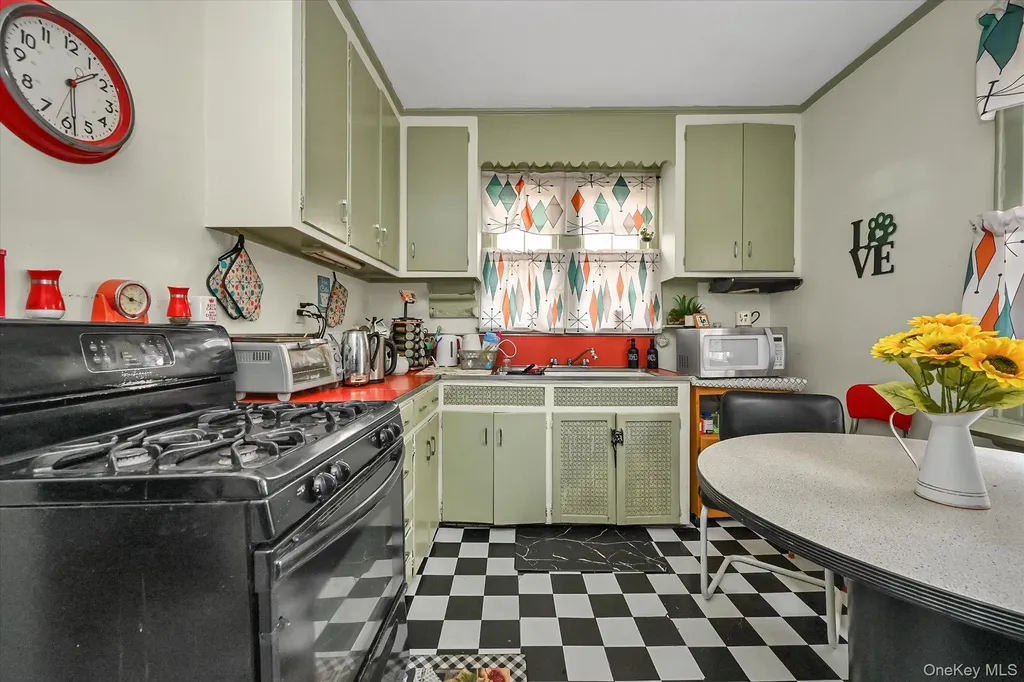 14-21 159th Street Beechhurst NY 11357