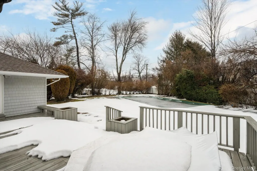 9 Ellis Drive Syosset NY 11791