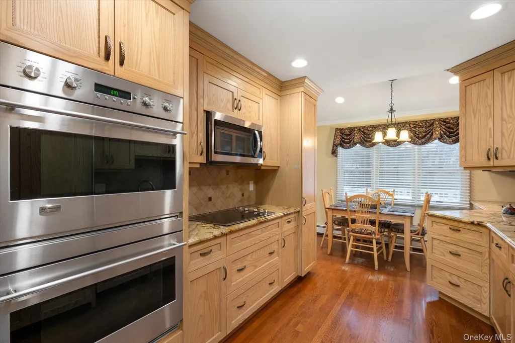 9 Ellis Drive Syosset NY 11791