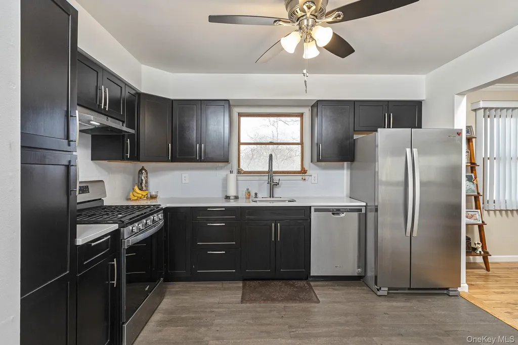 191 Hawthorne Street Mastic NY 11950