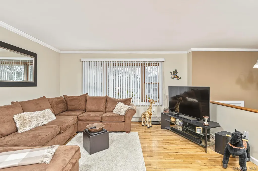 191 Hawthorne Street Mastic NY 11950