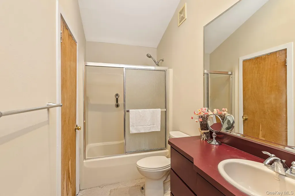 191 Hawthorne Street Mastic NY 11950