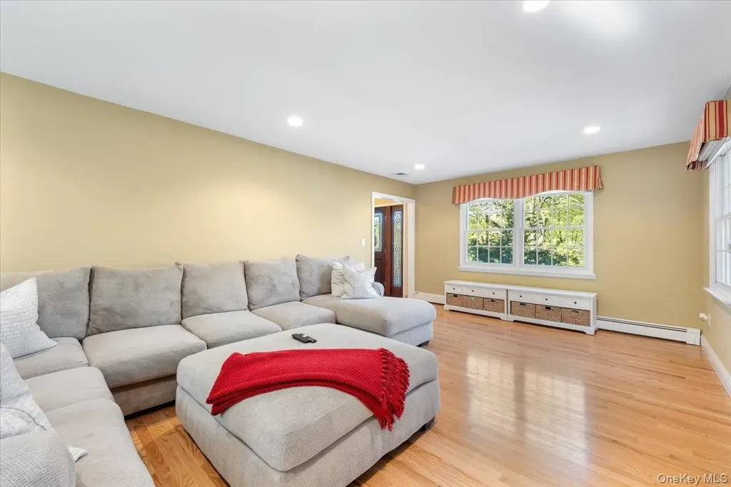 103 Bradley Avenue White Plains NY 10607