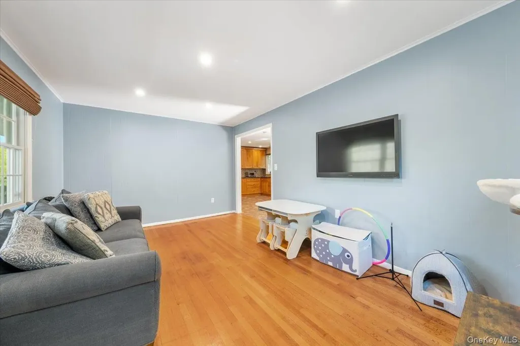 103 Bradley Avenue White Plains NY 10607