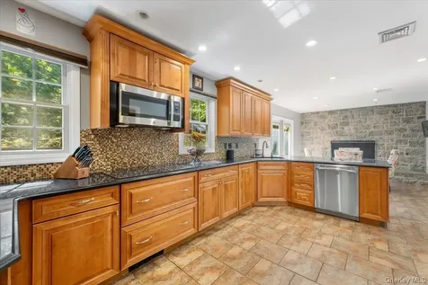 103 Bradley Avenue White Plains NY 10607