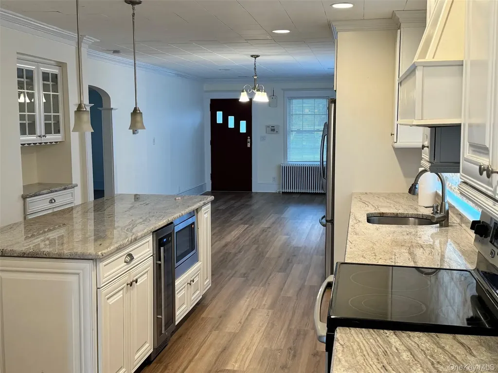 22 W 1st Street Patchogue NY 11772