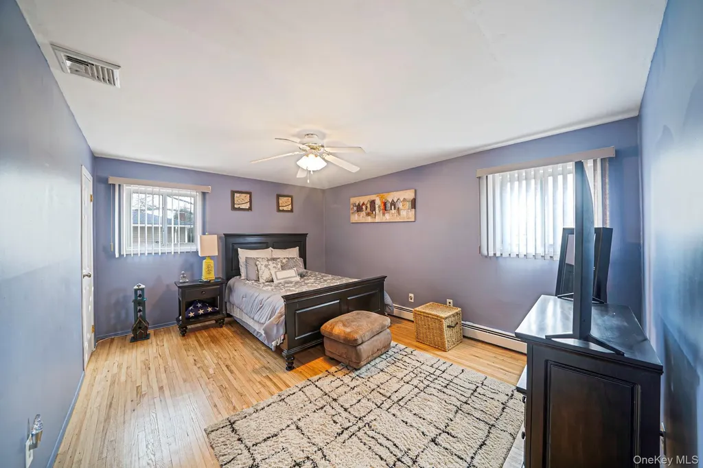 12 Hughes Lane North Babylon NY 11703