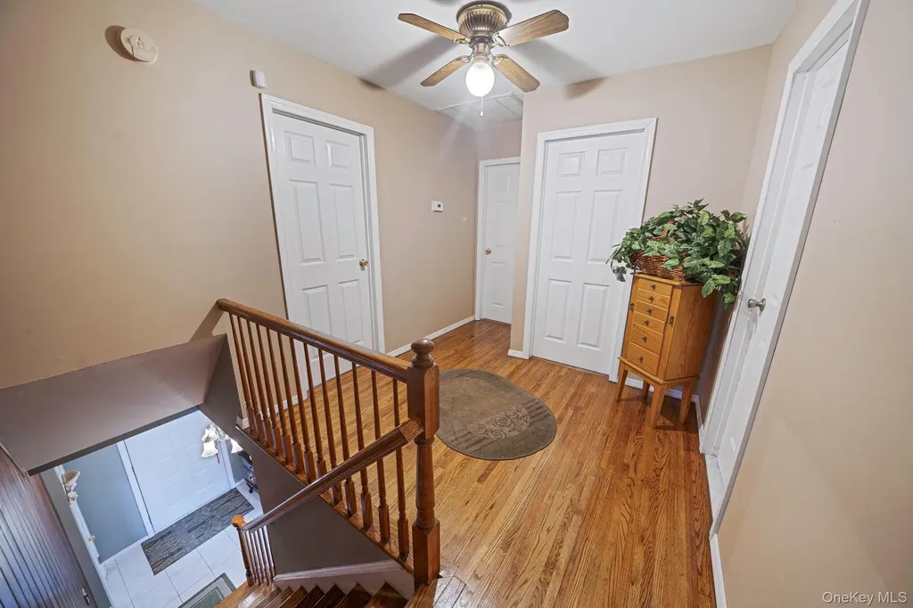 12 Hughes Lane North Babylon NY 11703
