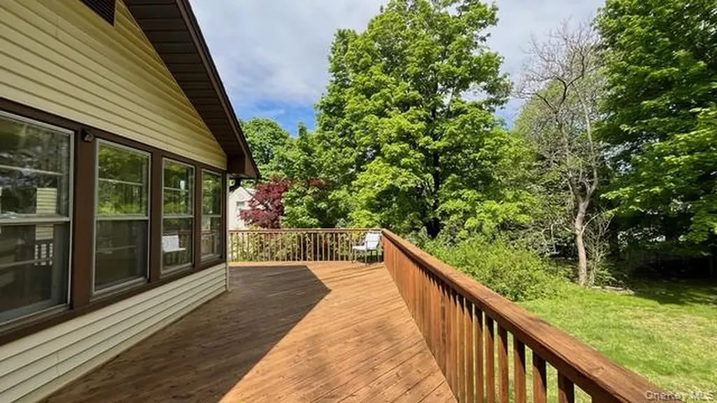 160 E Willow Tree Road Spring Valley NY 10977