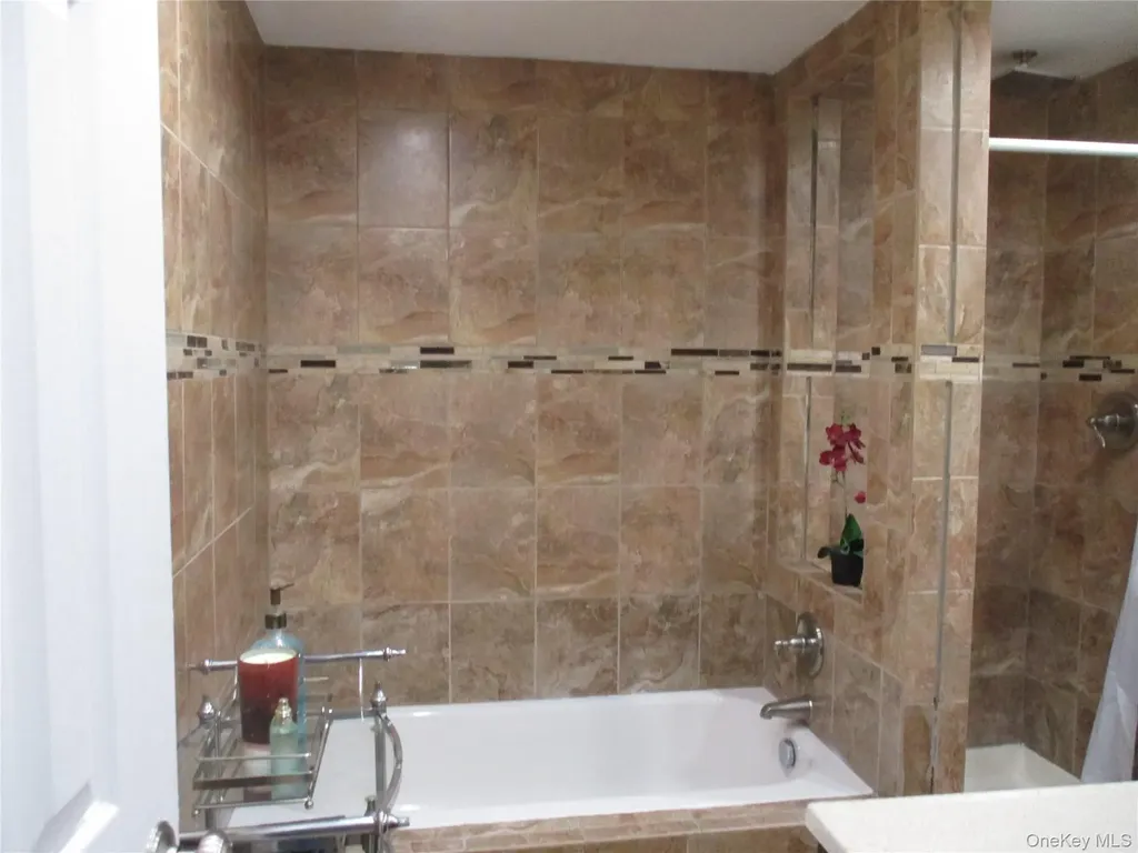 39 Split Cedar Drive Islandia NY 11749