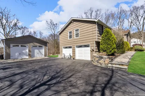 26 Drovers Lane Brewster NY 10509