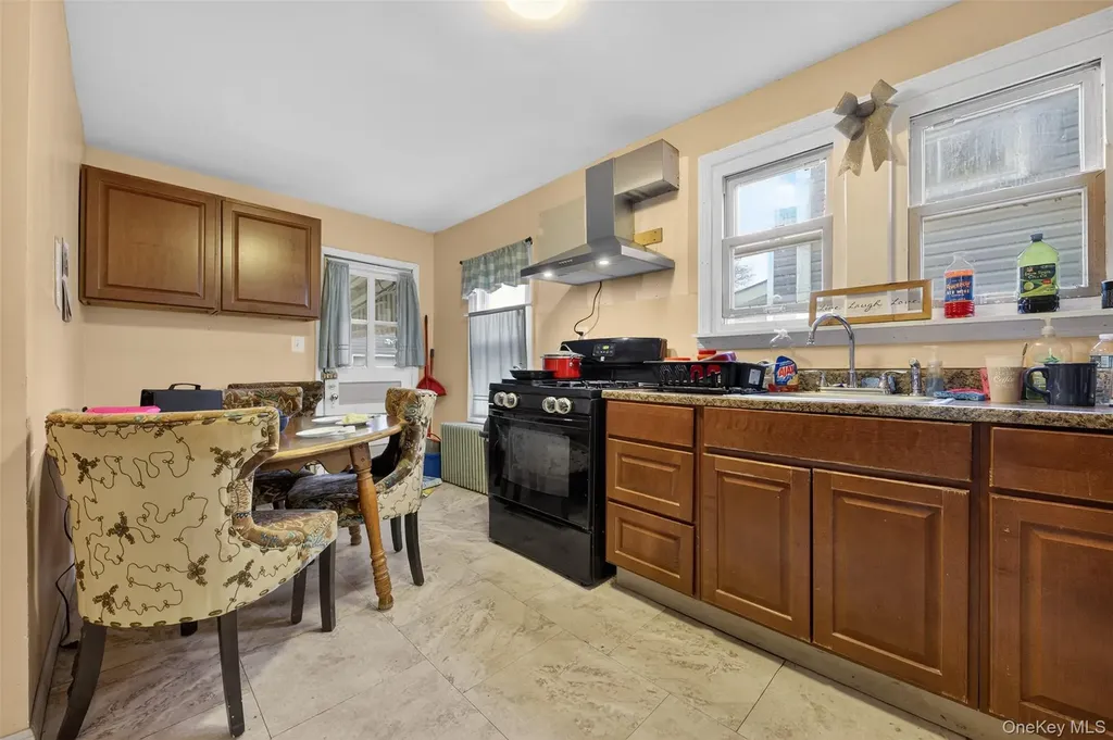 113 Old Bay Street Peekskill NY 10566