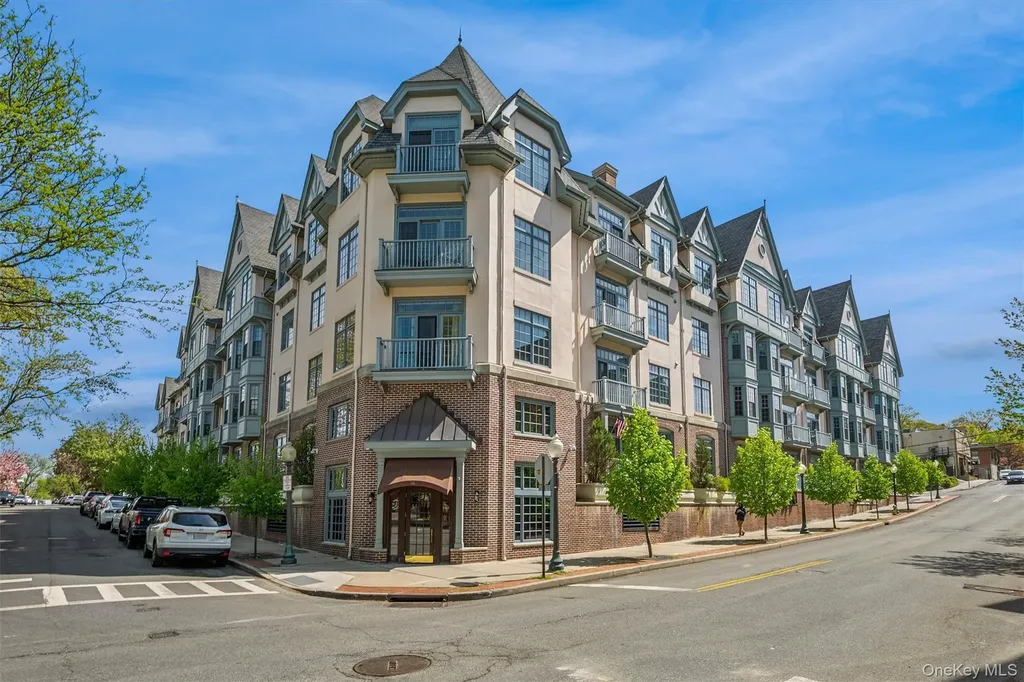 55 1st Street Pelham NY 10803