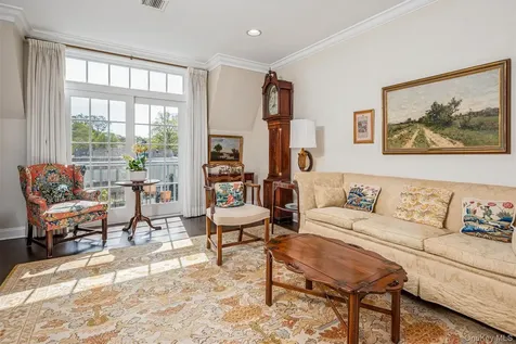 55 1st Street Pelham NY 10803