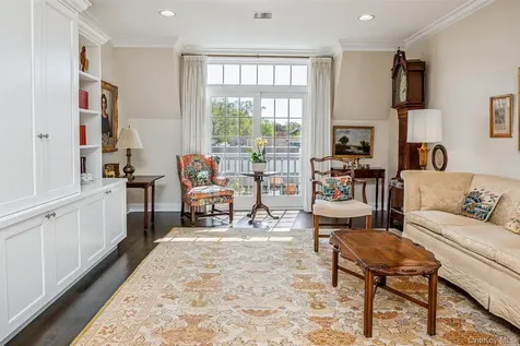 55 1st Street Pelham NY 10803