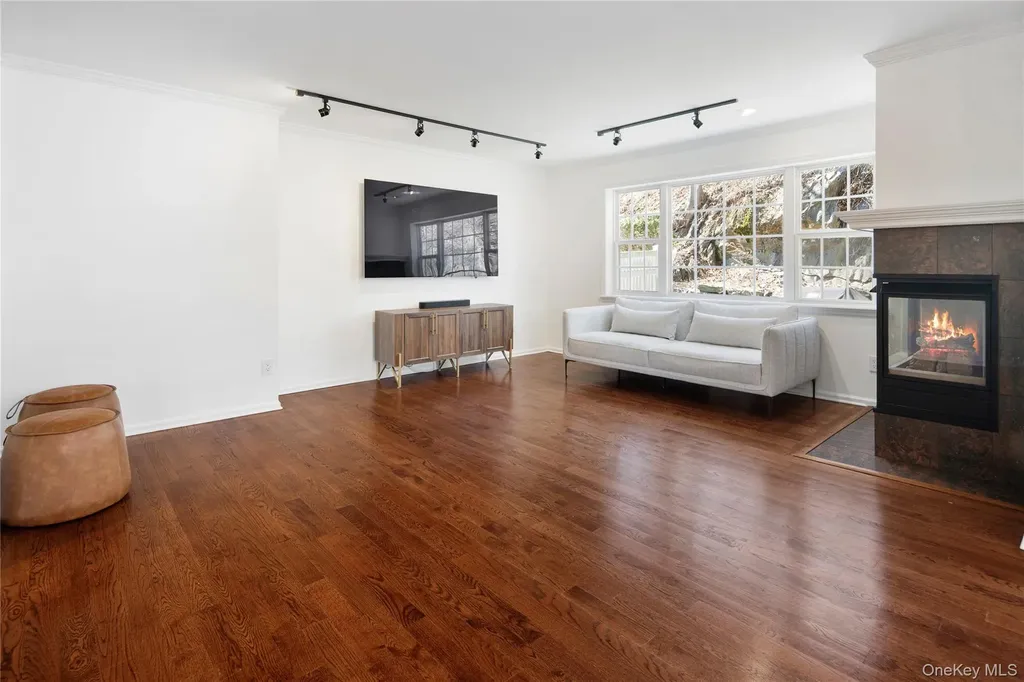 2 Deer Tree Lane Briarcliff Manor NY 10510