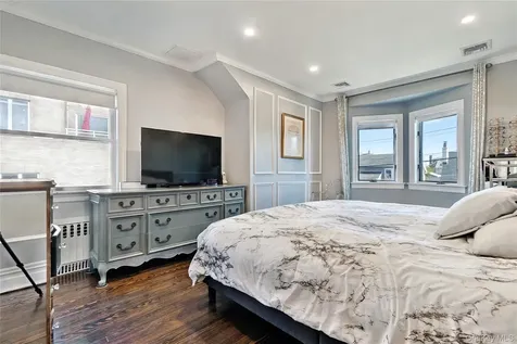 329 Beach 146th Street Rockaway Park NY 11694