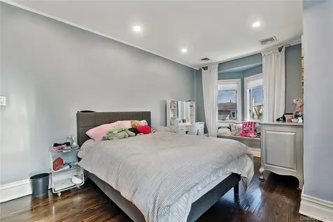 329 Beach 146th Street Rockaway Park NY 11694