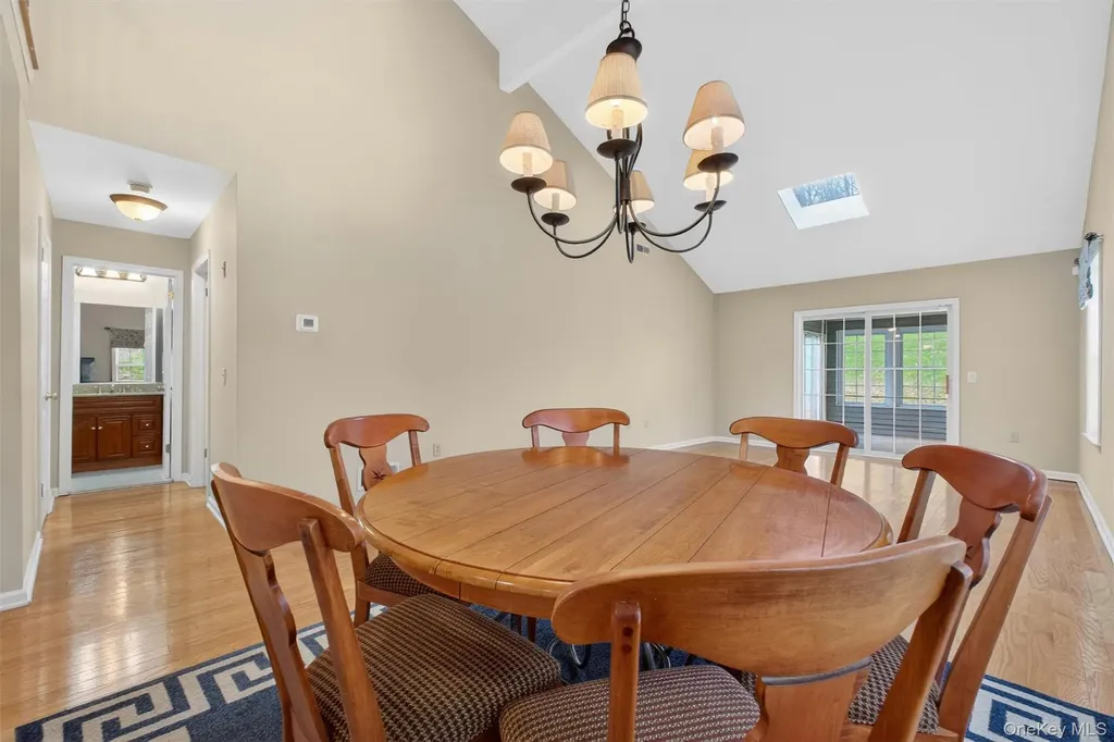 27 Tall Tree Lane Poughkeepsie NY 12601
