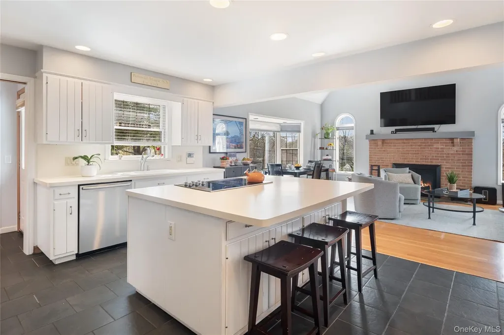 230 Ridgecrest Road Briarcliff Manor NY 10510