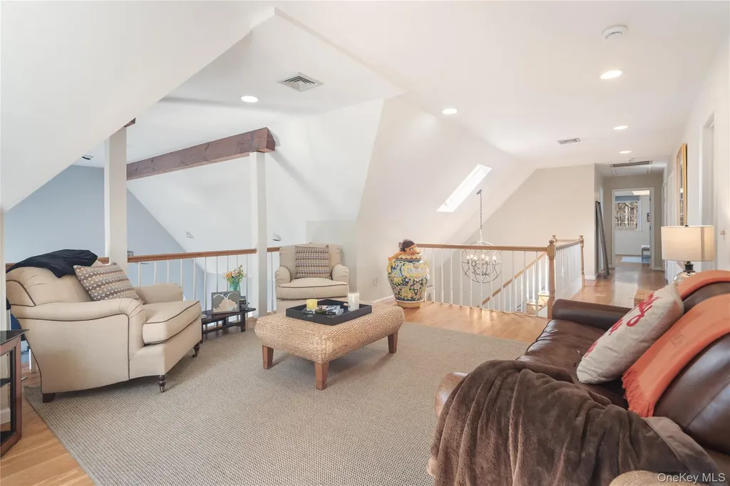 230 Ridgecrest Road Briarcliff Manor NY 10510