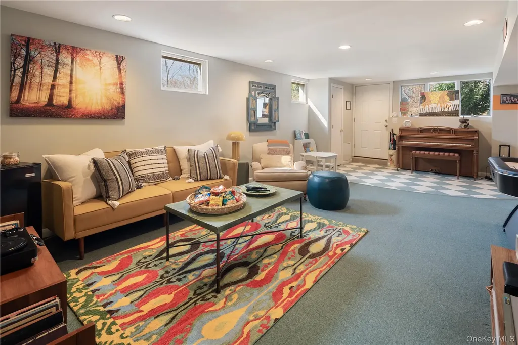 230 Ridgecrest Road Briarcliff Manor NY 10510