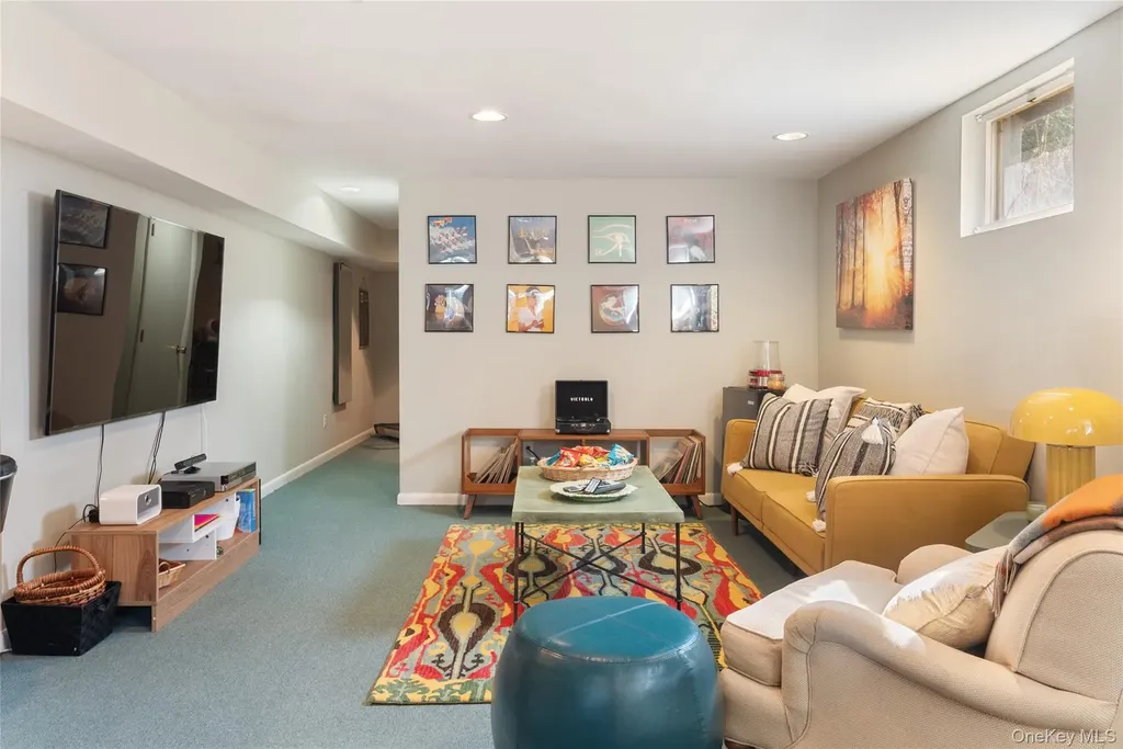 230 Ridgecrest Road Briarcliff Manor NY 10510