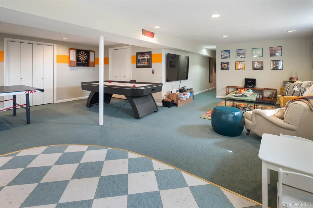 230 Ridgecrest Road Briarcliff Manor NY 10510