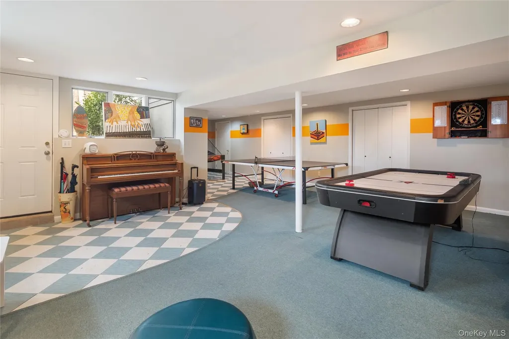 230 Ridgecrest Road Briarcliff Manor NY 10510