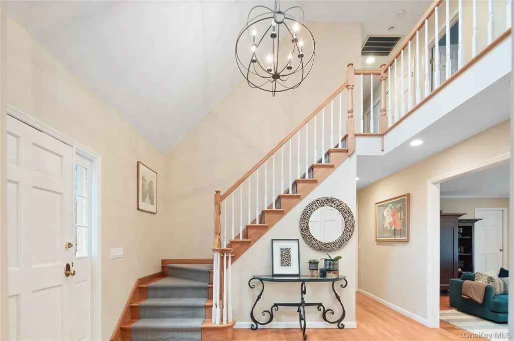 230 Ridgecrest Road Briarcliff Manor NY 10510