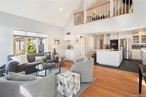 230 Ridgecrest Road Briarcliff Manor NY 10510