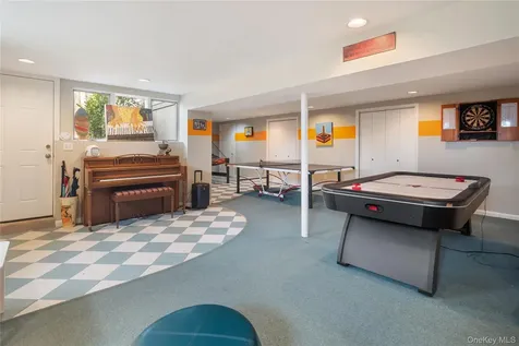 230 Ridgecrest Road Briarcliff Manor NY 10510