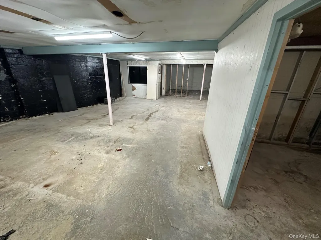 201 Sunrise Highway Lynbrook NY 11563